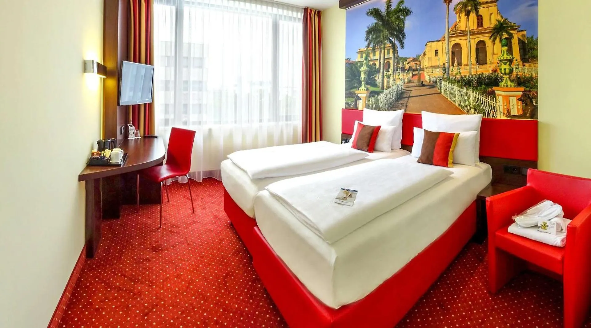 Best Western Plus Plaza Berlin Kurfürstendamm 4*,